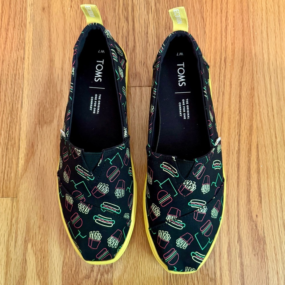 Toms Late Night Food Glow in the Dark Flats NWOT